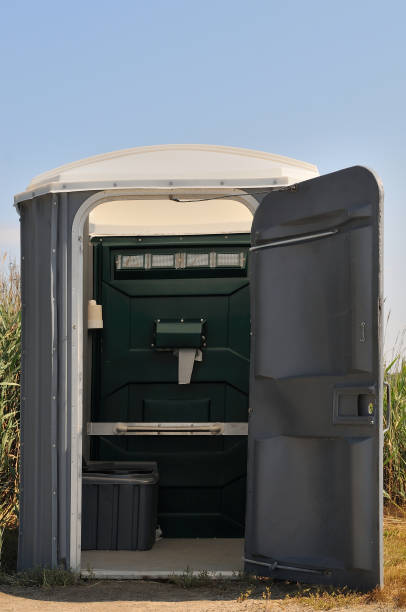 Best Porta potty rental near me  in Roscoe, IL